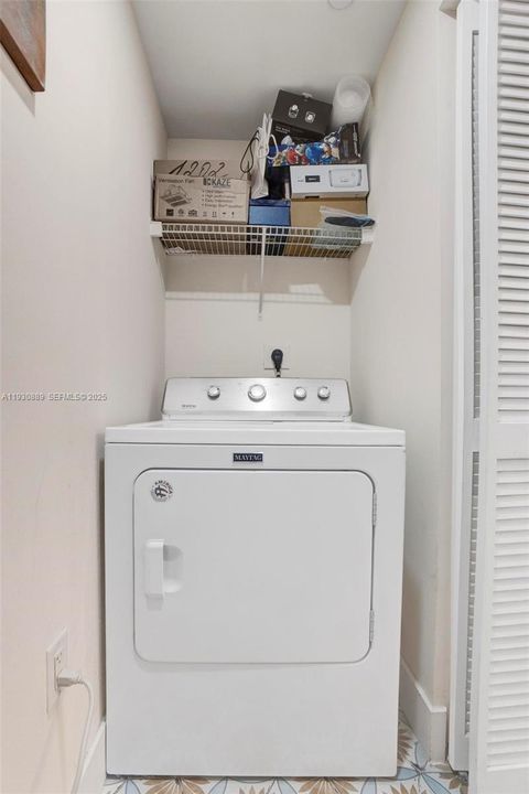 IN UNIT WASHER AND DRYER