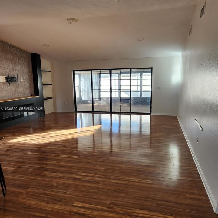 For Rent: $2,420 (3 beds, 2 baths, 0 Square Feet)