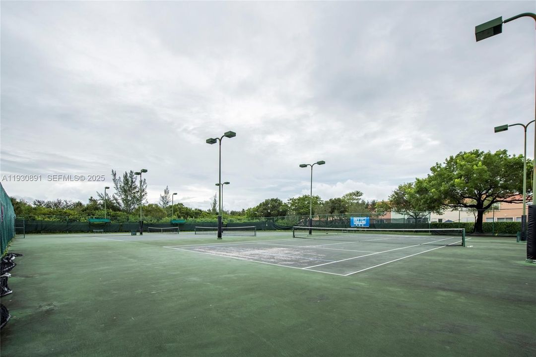 For Sale: $879,000 (4 beds, 2 baths, 3347 Square Feet)