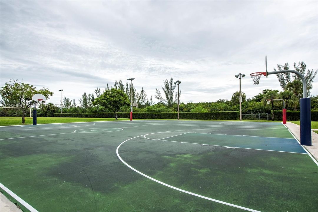 For Sale: $879,000 (4 beds, 2 baths, 3347 Square Feet)