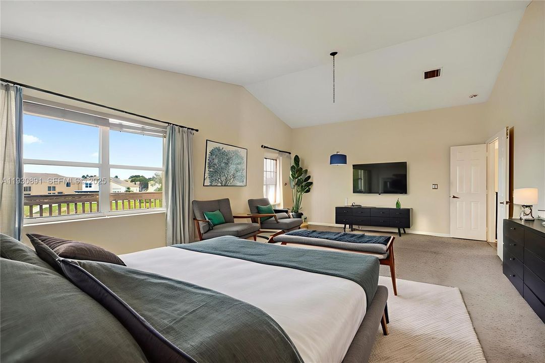 For Sale: $879,000 (4 beds, 2 baths, 3347 Square Feet)