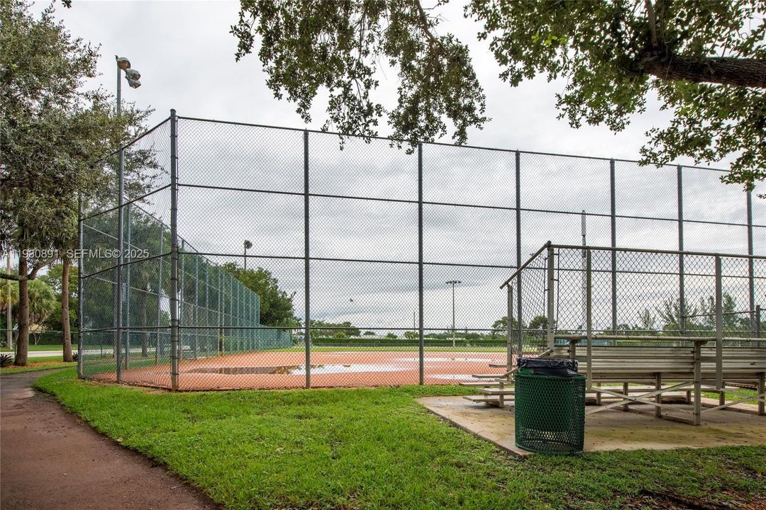 For Sale: $879,000 (4 beds, 2 baths, 3347 Square Feet)