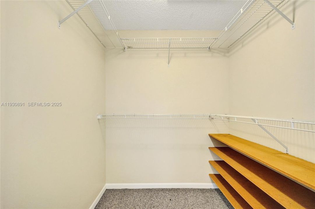 For Sale: $879,000 (4 beds, 2 baths, 3347 Square Feet)