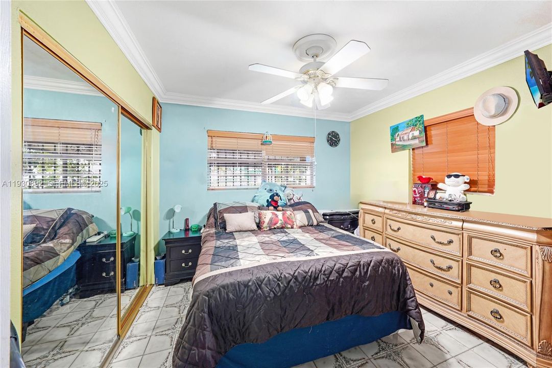 For Sale: $699,000 (3 beds, 1 baths, 1718 Square Feet)