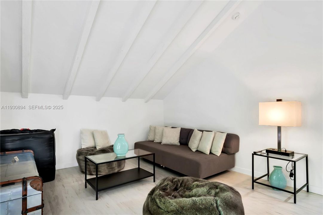 For Sale: $15,000,000 (7 beds, 6 baths, 6702 Square Feet)