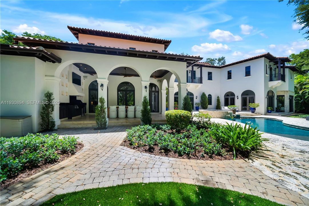 For Sale: $15,000,000 (7 beds, 6 baths, 6702 Square Feet)