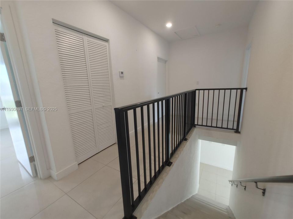 For Rent: $3,400 (5 beds, 4 baths, 1902 Square Feet)