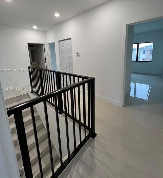 For Rent: $3,400 (5 beds, 4 baths, 1902 Square Feet)