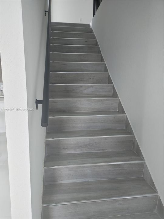 For Rent: $3,400 (5 beds, 4 baths, 1902 Square Feet)