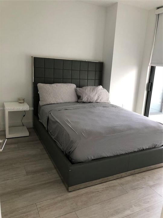 For Rent: $4,200 (2 beds, 2 baths, 835 Square Feet)