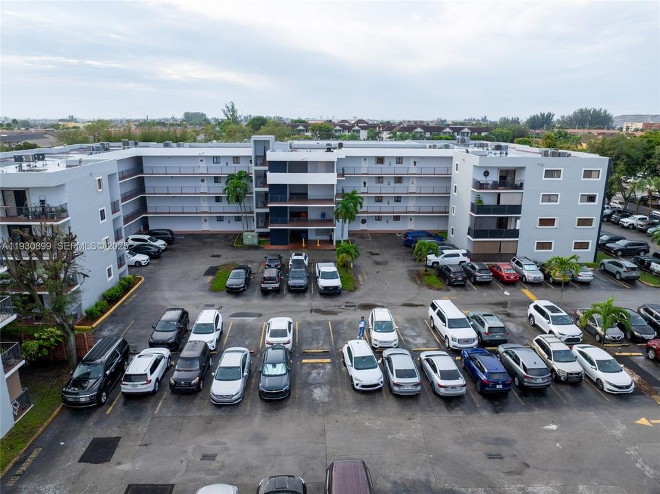 На продажу: $260,000 (2 спален, 2 ванн, 890 Квадратных фут)