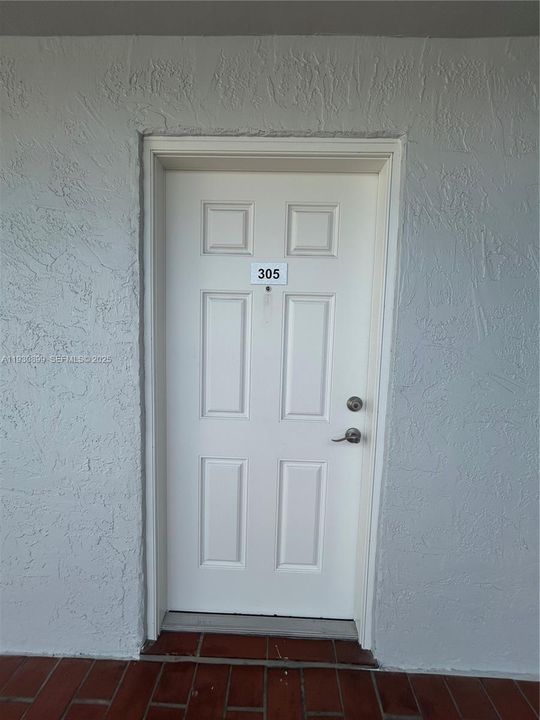 На продажу: $260,000 (2 спален, 2 ванн, 890 Квадратных фут)