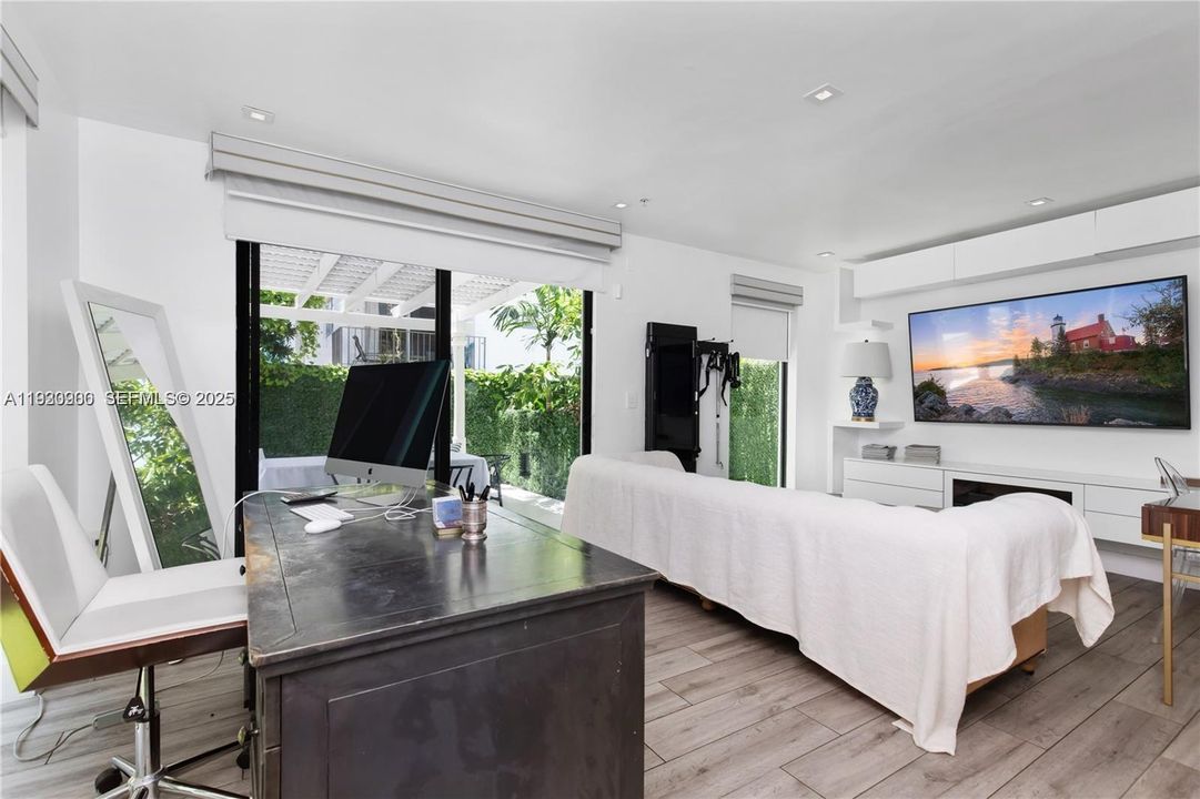 В аренду: $14,000 (5 спален, 4 ванн, 2624 Квадратных фут)