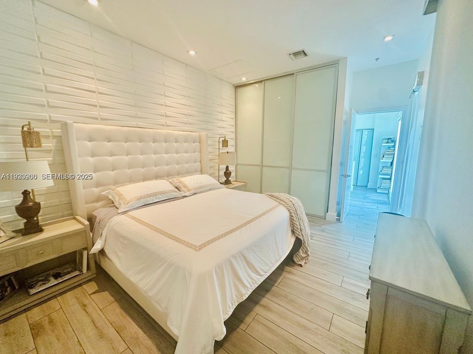 В аренду: $14,000 (5 спален, 4 ванн, 2624 Квадратных фут)