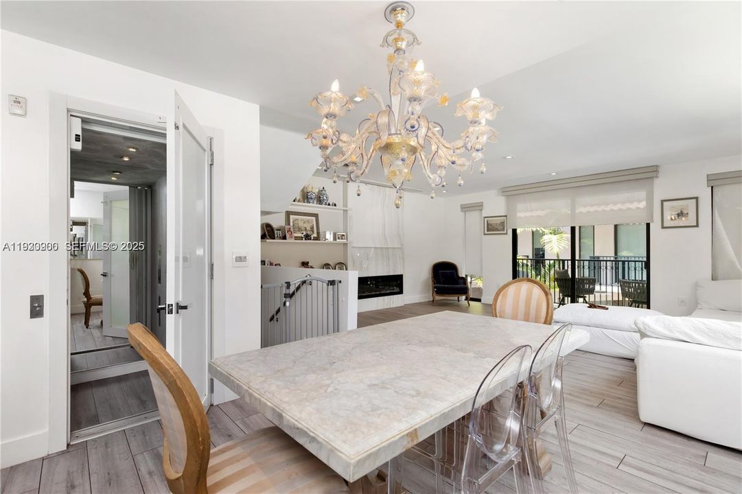 В аренду: $14,000 (5 спален, 4 ванн, 2624 Квадратных фут)