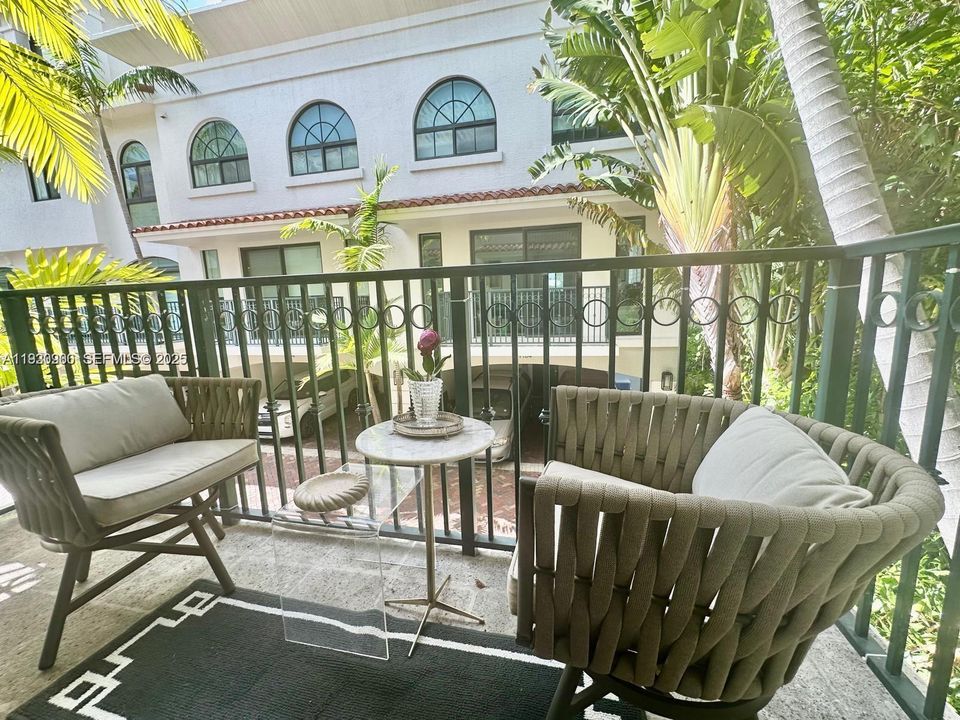 В аренду: $14,000 (5 спален, 4 ванн, 2624 Квадратных фут)