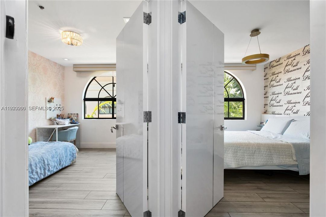 В аренду: $14,000 (5 спален, 4 ванн, 2624 Квадратных фут)