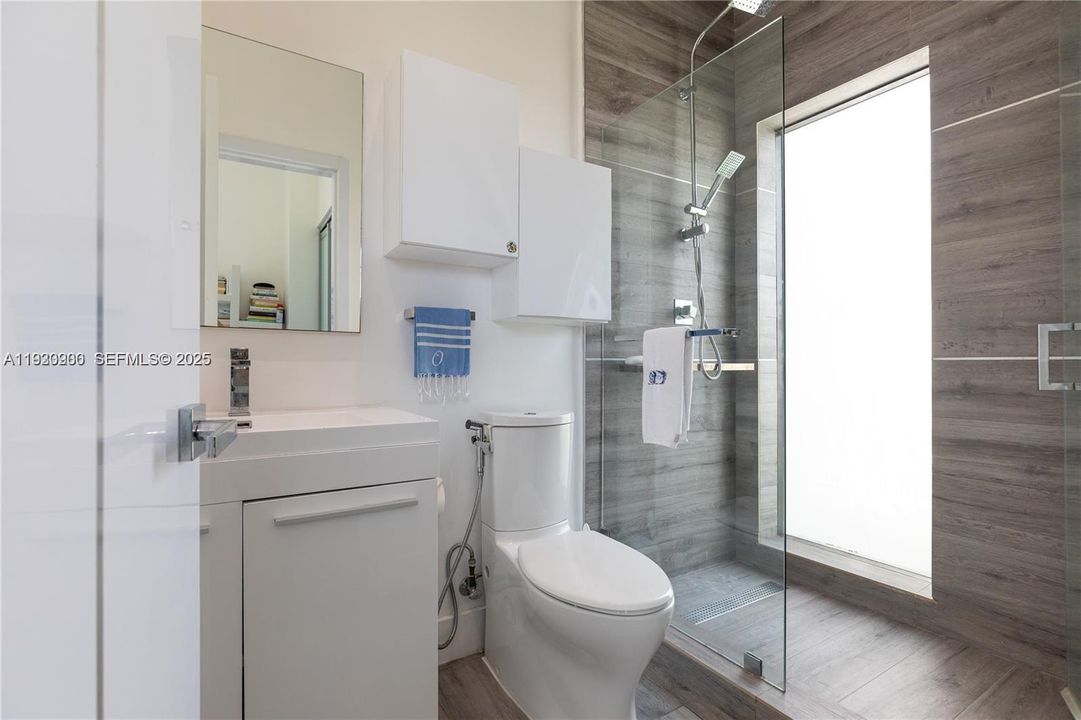 В аренду: $14,000 (5 спален, 4 ванн, 2624 Квадратных фут)