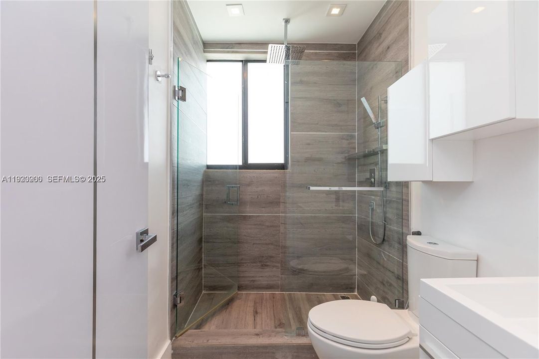 В аренду: $14,000 (5 спален, 4 ванн, 2624 Квадратных фут)