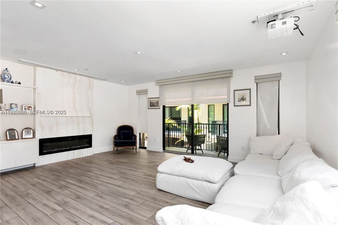 В аренду: $14,000 (5 спален, 4 ванн, 2624 Квадратных фут)