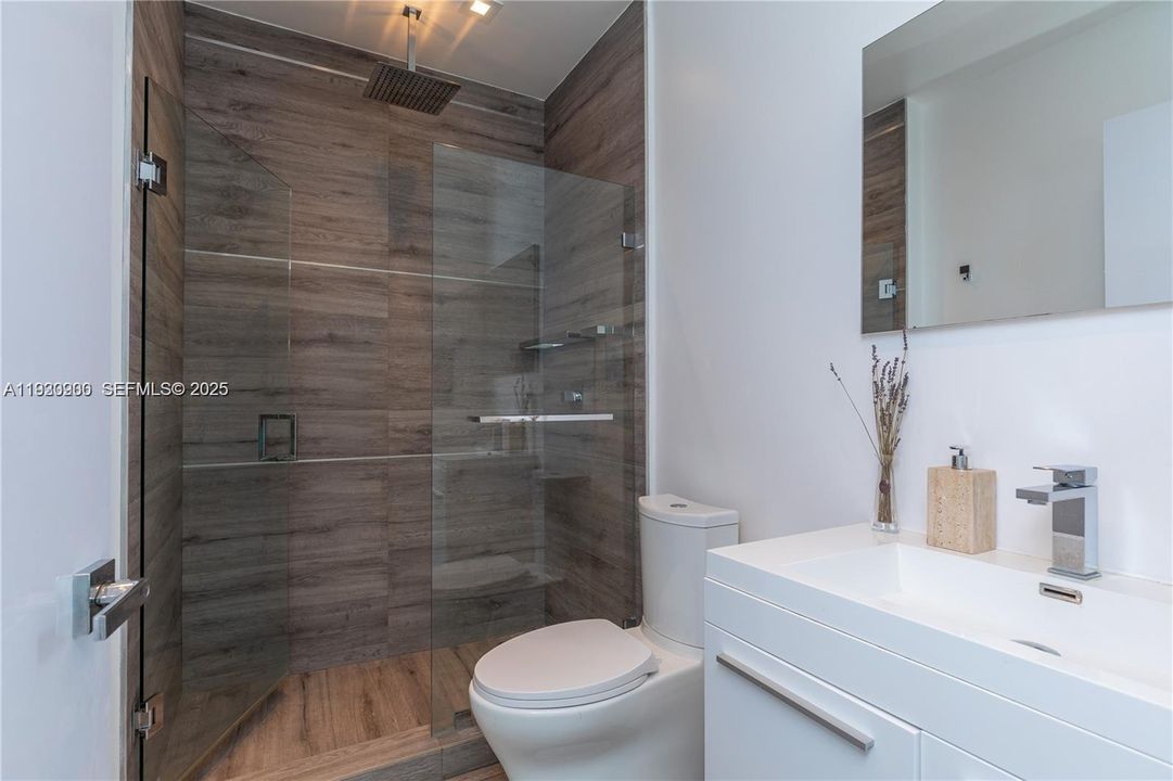 В аренду: $14,000 (5 спален, 4 ванн, 2624 Квадратных фут)