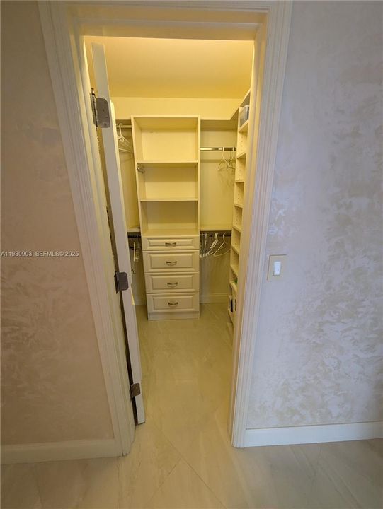 待售: $649,900 (2 贝兹, 2 浴室, 1692 平方英尺)