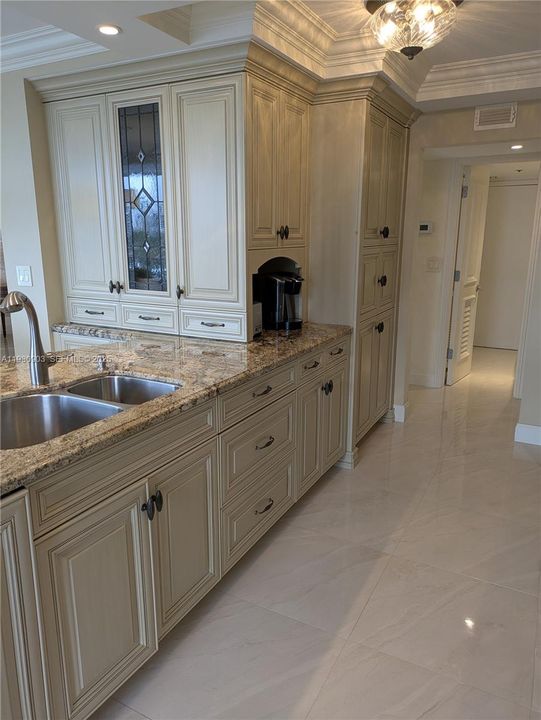 待售: $649,900 (2 贝兹, 2 浴室, 1692 平方英尺)