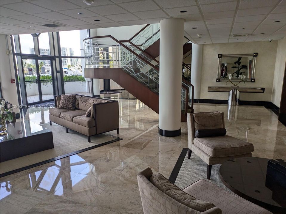 待售: $649,900 (2 贝兹, 2 浴室, 1692 平方英尺)