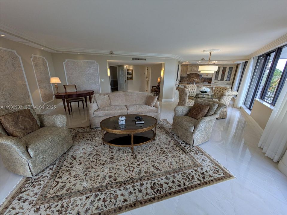 待售: $649,900 (2 贝兹, 2 浴室, 1692 平方英尺)