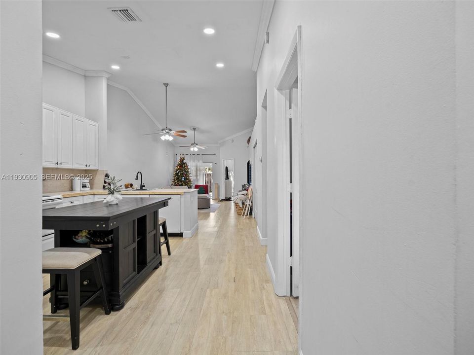 待售: $419,900 (3 贝兹, 2 浴室, 1330 平方英尺)