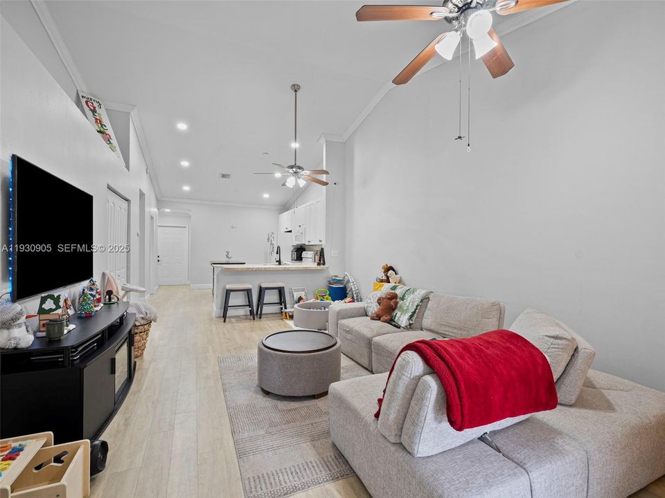 待售: $419,900 (3 贝兹, 2 浴室, 1330 平方英尺)