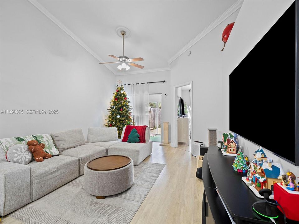 待售: $419,900 (3 贝兹, 2 浴室, 1330 平方英尺)