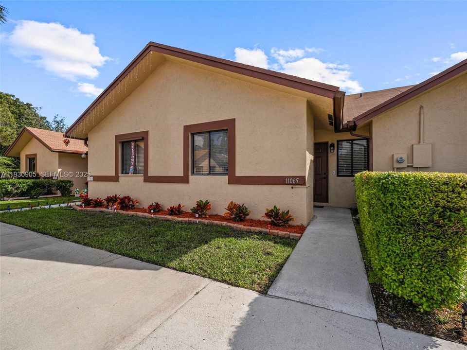 待售: $419,900 (3 贝兹, 2 浴室, 1330 平方英尺)