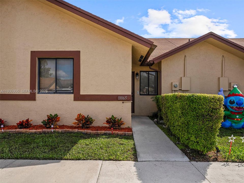 待售: $419,900 (3 贝兹, 2 浴室, 1330 平方英尺)