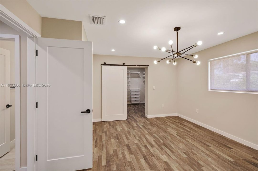 For Sale: $1,200,000 (3 beds, 3 baths, 1939 Square Feet)