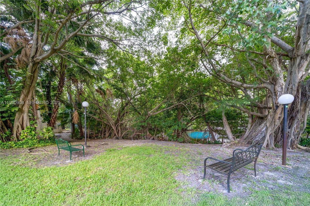 For Sale: $425,000 (3 beds, 2 baths, 1693 Square Feet)