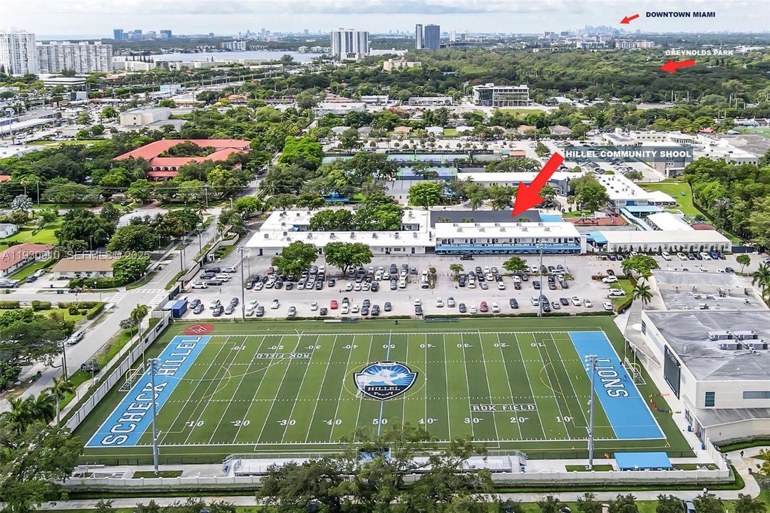 For Rent: $3,250 (3 beds, 2 baths, 1693 Square Feet)