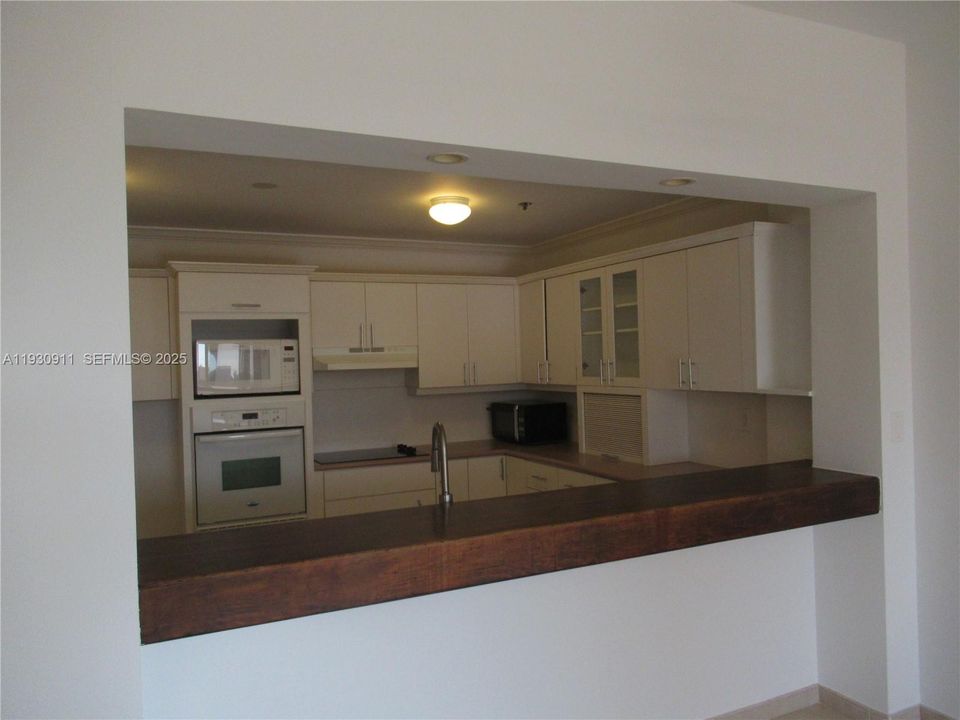 В аренду: $5,900 (2 спален, 2 ванн, 1531 Квадратных фут)