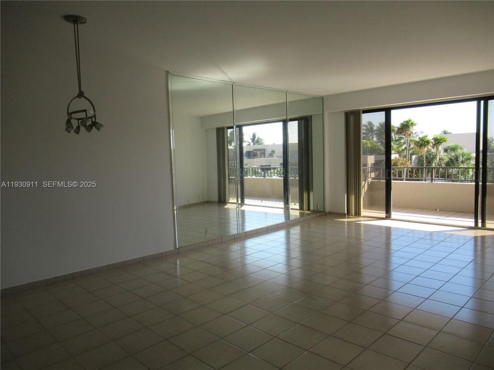 В аренду: $5,900 (2 спален, 2 ванн, 1531 Квадратных фут)