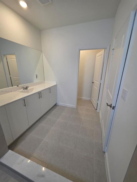 For Rent: $3,600 (4 beds, 2 baths, 0 Square Feet)