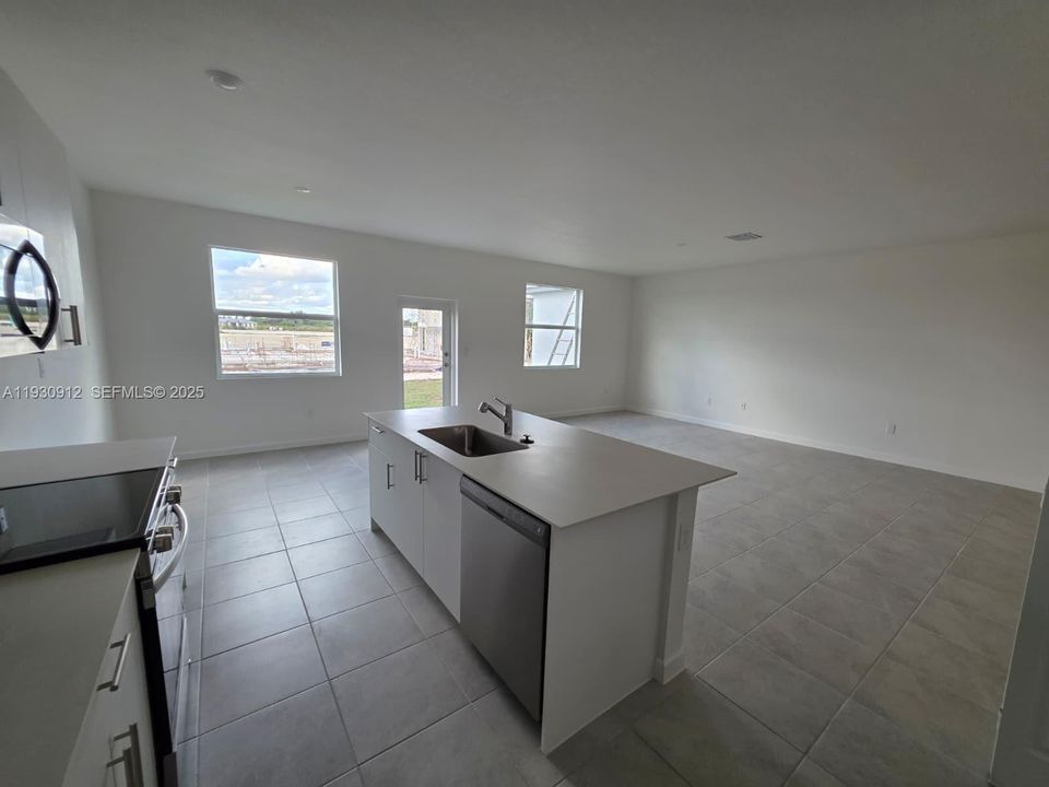 For Rent: $3,600 (4 beds, 2 baths, 0 Square Feet)