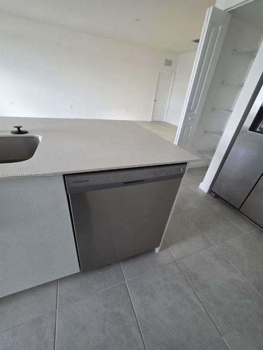 For Rent: $3,600 (4 beds, 2 baths, 0 Square Feet)