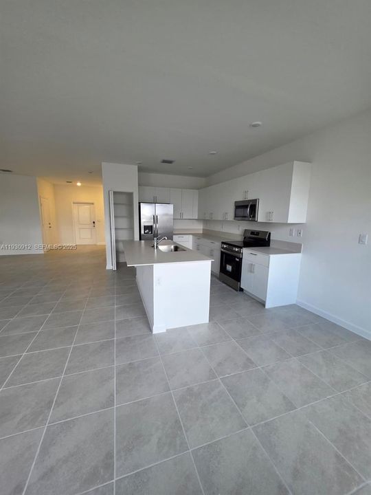 For Rent: $3,600 (4 beds, 2 baths, 0 Square Feet)