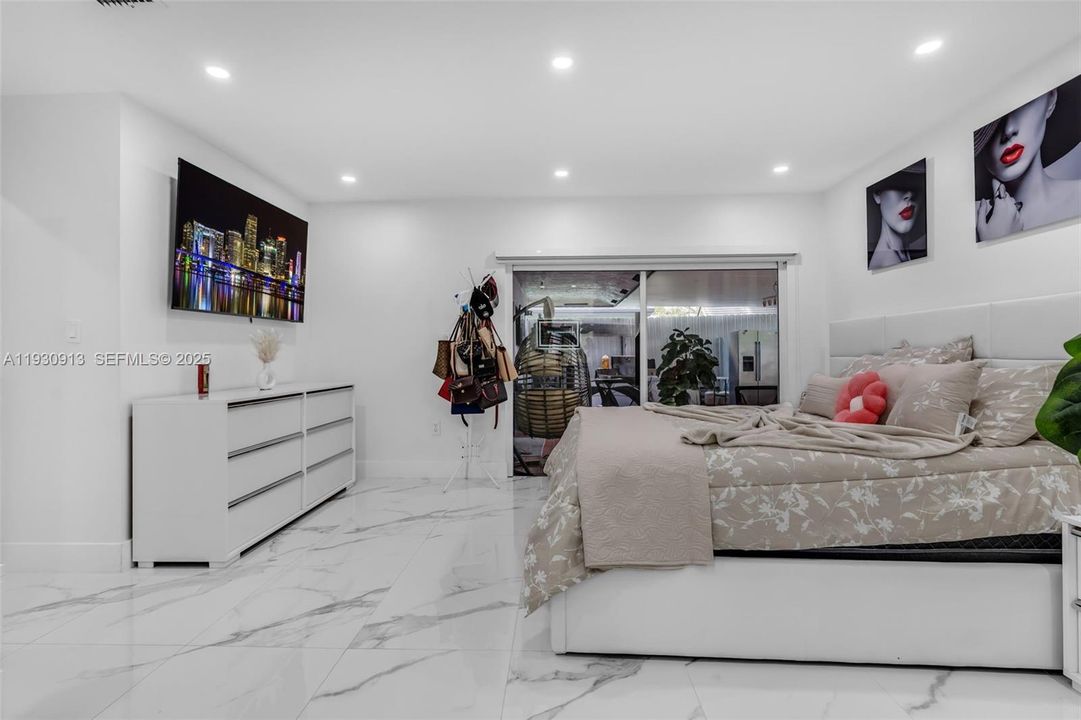 For Rent: $3,300 (3 beds, 2 baths, 1185 Square Feet)