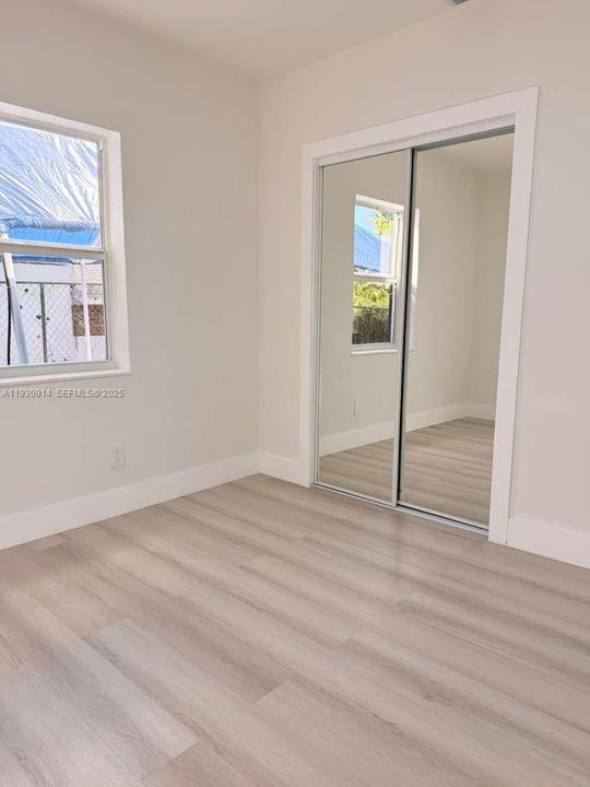 For Sale: $459,000 (4 beds, 2 baths, 1215 Square Feet)