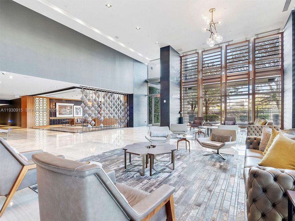 For Sale: $609,000 (2 beds, 2 baths, 964 Square Feet)