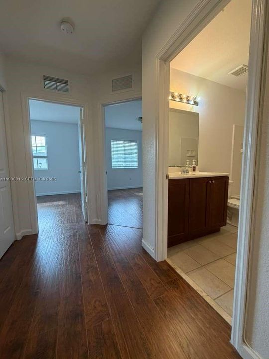 出租: $2,800 (3 贝兹, 2 浴室, 1580 平方英尺)