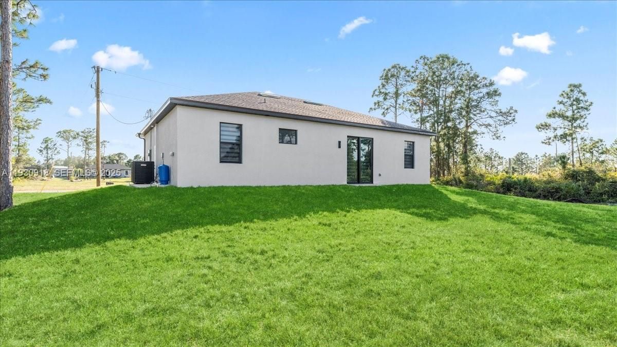 На продажу: $289,999 (3 спален, 2 ванн, 1270 Квадратных фут)