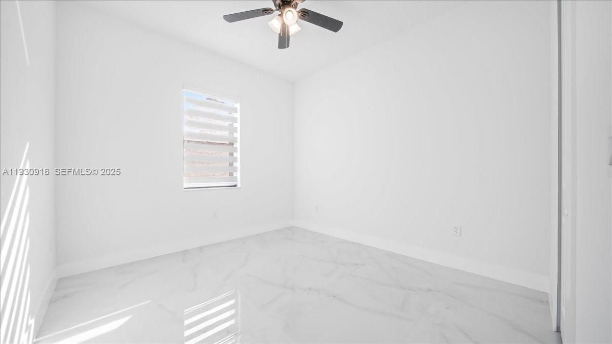 На продажу: $289,999 (3 спален, 2 ванн, 1270 Квадратных фут)