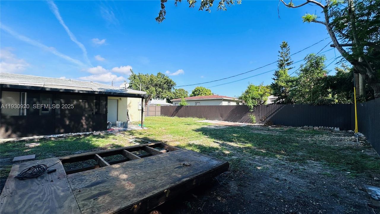 出租: $2,600 (3 贝兹, 2 浴室, 1272 平方英尺)